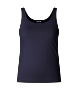 Base Level Curvy Top Yanne